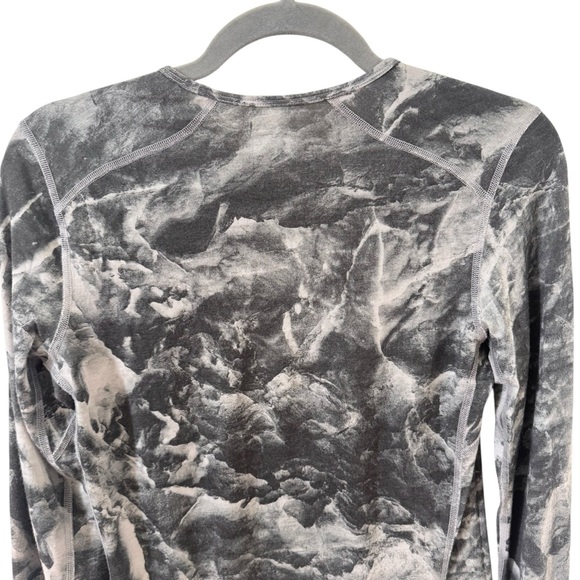 Icebreaker Nature Dye 100% Merino Wool 200 Oasis Top Size Small - Picture 7 of 11